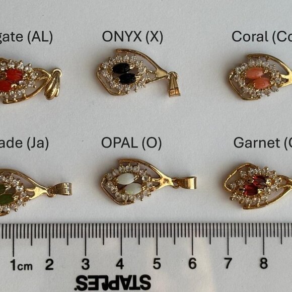 Vintage ONYX Pendant Necklace, Dolphin Ore 18K Gold Electroplate - Picture 2 of 5